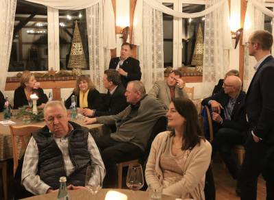 G�ste der MIT S�dhessen in der Diskussion mit Hessens Innenminister Peter Beuth