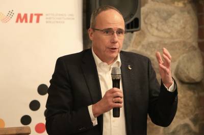 Hessens Innenminister Peter Beuth bei seiner Rede von den G�sten der MIT S�dhessen